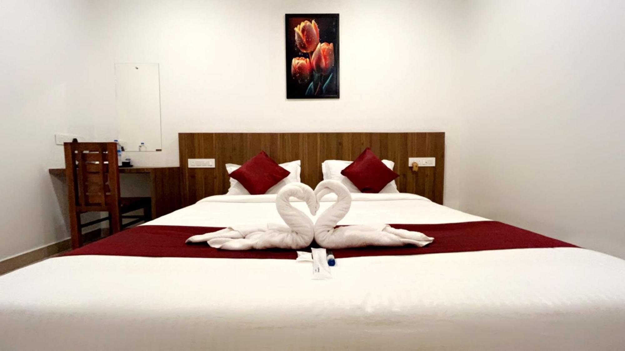Hotel Dream Suite, Kattappana エクステリア 写真