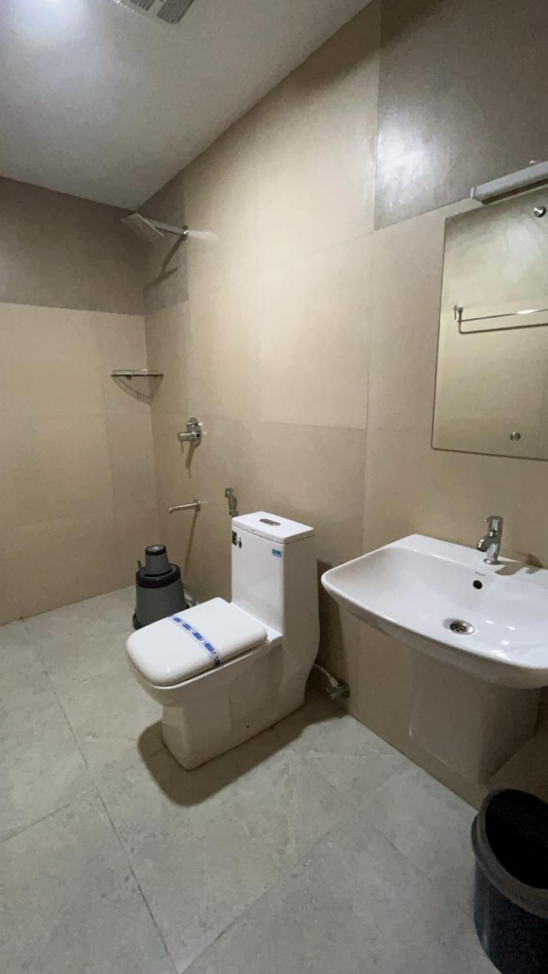 Hotel Dream Suite, Kattappana エクステリア 写真